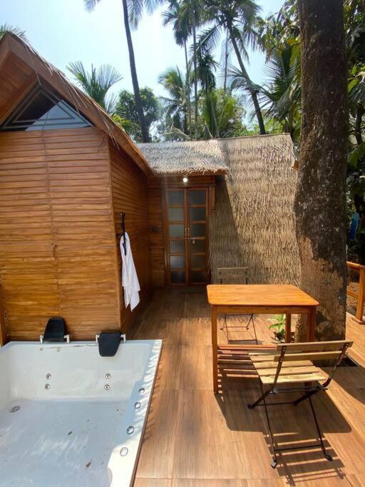 Вілла Mangifera Treehouse-Elixir Beach Farm-Jacuzzi-Cozy Алібаґ Екстер'єр фото